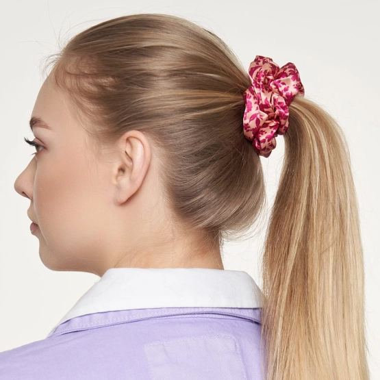 Almania gumka do włosów Scrunchie jedwabna – kwiaty fuksji