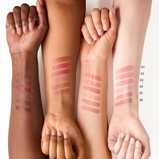 essence Blur Soufflé Sheer Nude Lip Balm - Balsam do ust 04 3g